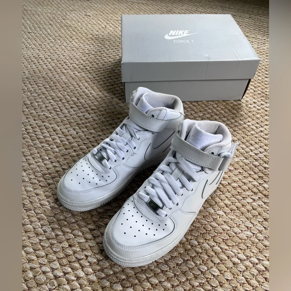 Nike Air Force 1 LE Mid Triple White 4.5 GS youth Kids Boys EUC W Box Tried On
